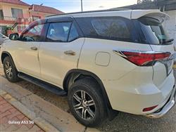 تۆیۆتا فۆرچێنەر